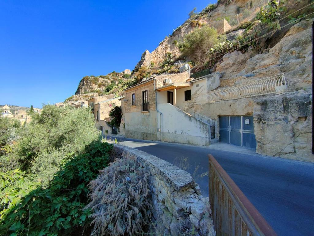 PetraBarocca_Esterno1-1