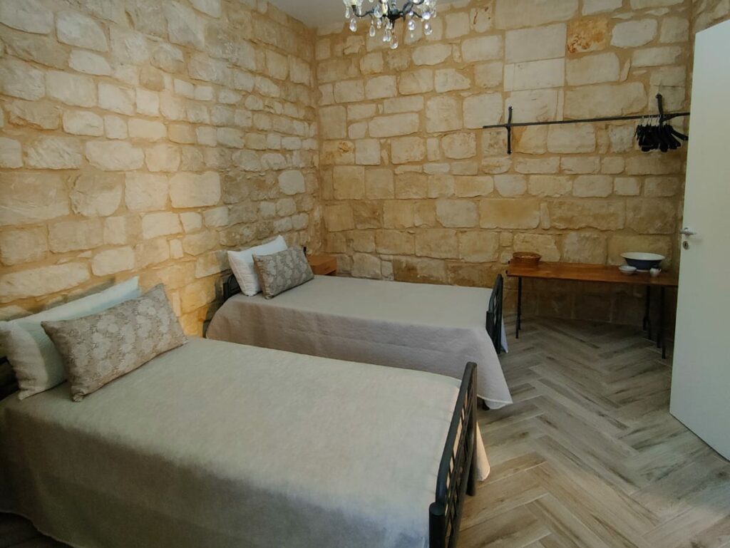 Stanza-Pietra-Antica_001-e1692792765610-1024x769-3